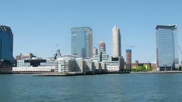 Die Skyline vom East River aus gesehen - Filmmaterial, Video