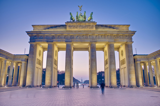 El Brandenburger Tor en Berlín, Alemania
 - Foto, Imagen
