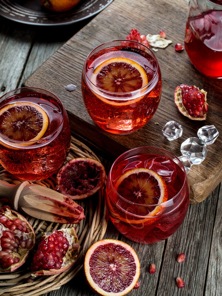 Blood orange and pomegranate cocktails - Фото, зображення
