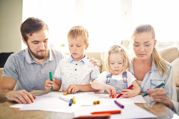 parents drawing with children - Photo, Image