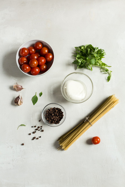 συστατικά για ιταλικά ζυμαρικά - Φωτογραφία, εικόνα