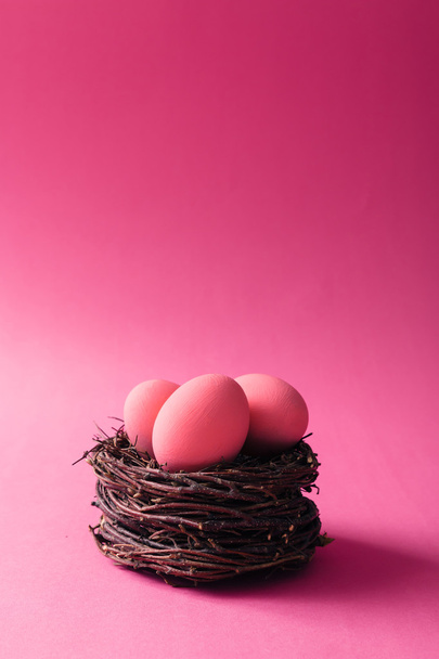 Huevos rosados de Pascua
 - Foto, imagen