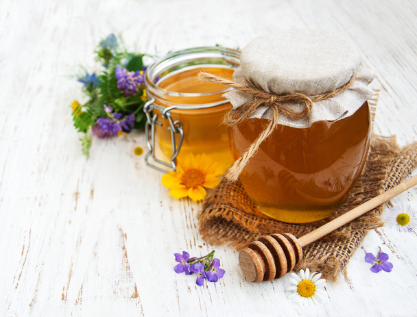 Miel y flores silvestres
 - Foto, imagen