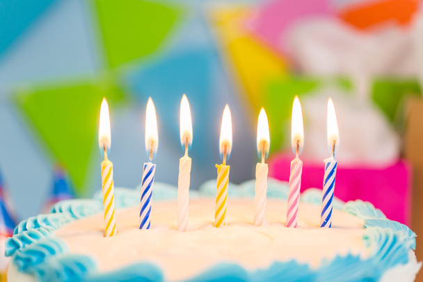 simple Birthday cake - Φωτογραφία, εικόνα