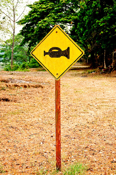 El signo de la bocina del coche
 - Foto, imagen