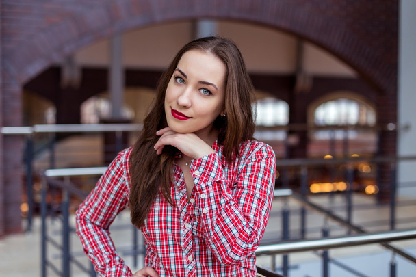 young attractive girl student at the University - Foto, Bild