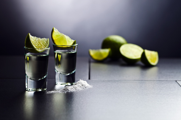 Tequila, Limette und Salz  - Foto, Bild