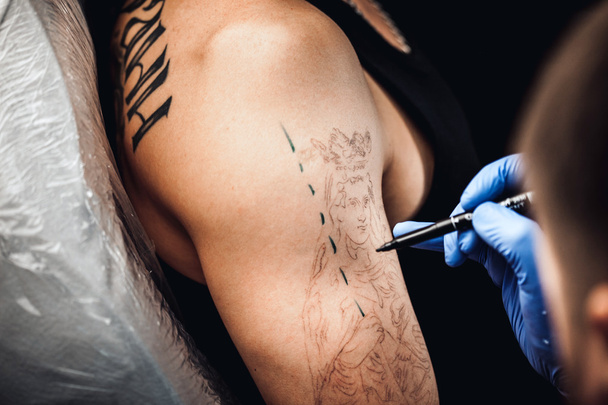 master tattoo artist with a beard - Φωτογραφία, εικόνα