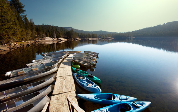 Lake with boats - Фото, изображение