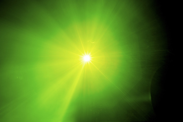 単一の明るいディスコ ライト - 写真・画像