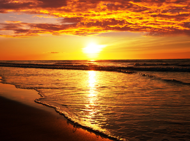 海の夕日 - 写真・画像