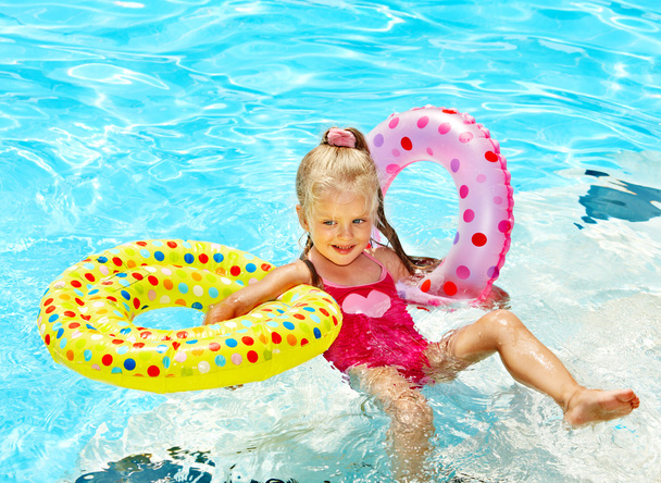 Child swimming in pool. - Photo, Image