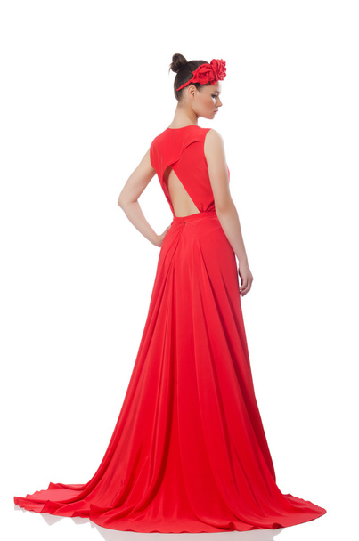 Jolie modèle caucasien en robe de soirée longue rouge
 - Photo, image