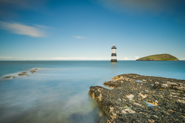 Faro en Penmon Point, Anglesey
 - Foto, imagen