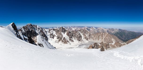 Beautiful mountain panorama from summit - Valokuva, kuva