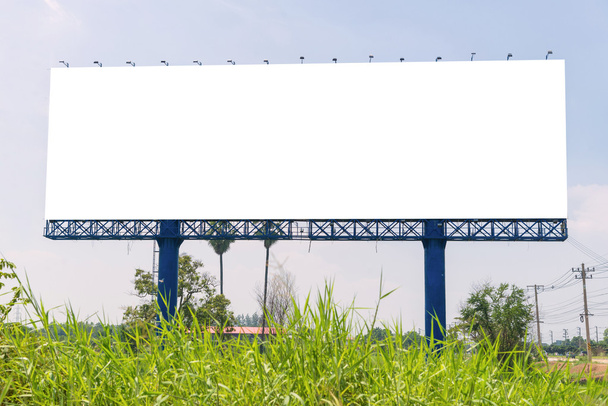 duży pusty billboard gotowy do nowej reklamy - Zdjęcie, obraz