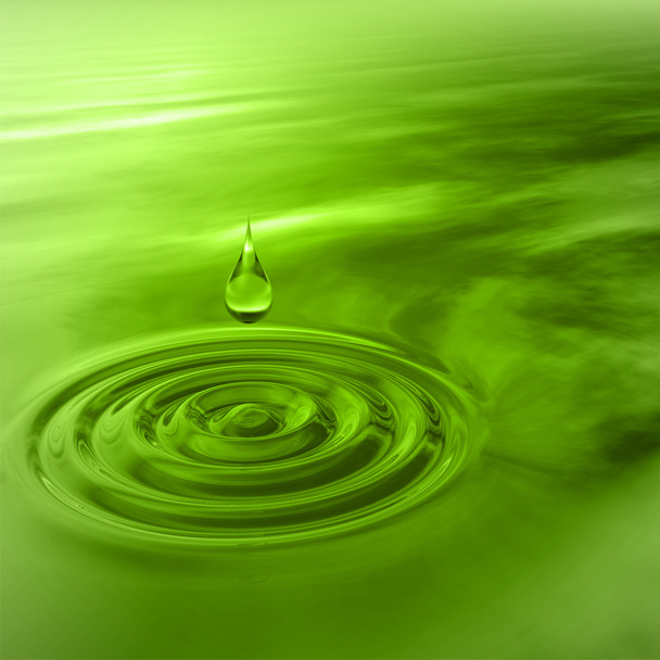 gota de líquido verde cayendo  - Foto, imagen