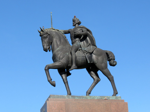 Estátua do rei Tomislav, Zagreb, Croácia
 - Foto, Imagem