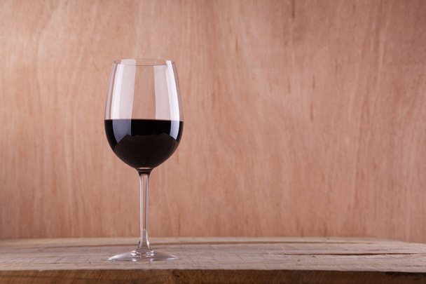 Red wine on wood - Photo, image