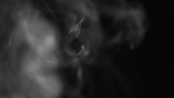 темные облака и дым медленно летят загрязняющий газ
 - Кадры, видео