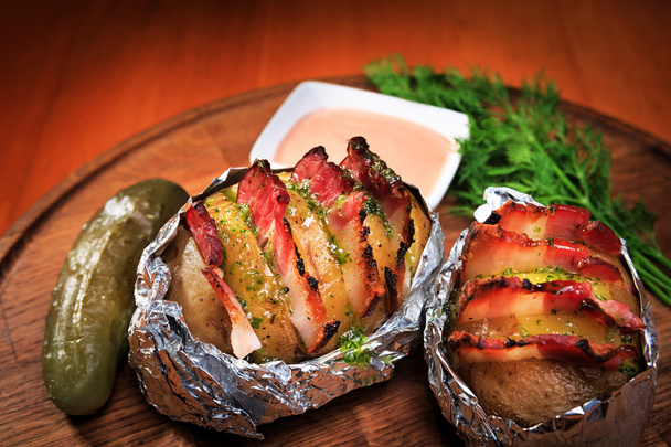 pečené brambory se slaninou - Fotografie, Obrázek