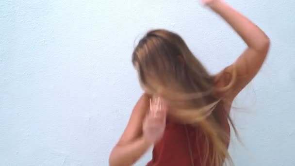 Bela boho moda menina dançando
 - Filmagem, Vídeo