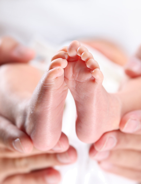 Yeni doğan bebek ayaklar - Fotoğraf, Görsel