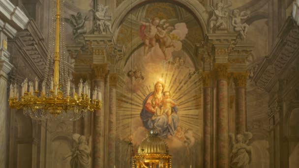 Pyhä Maria barokki alttari
 - Materiaali, video