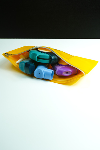 Концепція астми, сальбутамол інгалятор, інші ліки
 - Фото, зображення