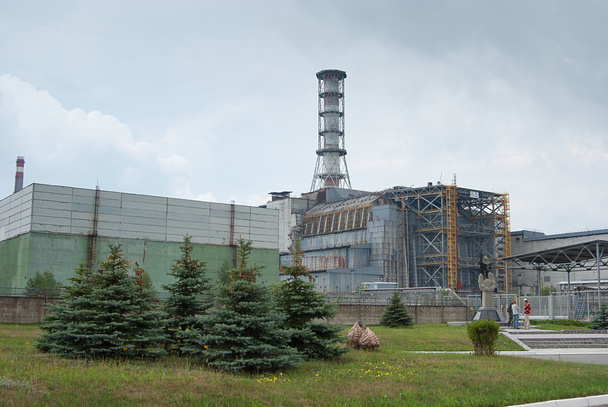 チェルノブイリ原子力発電 st の 4 単位の石棺 - 写真・画像