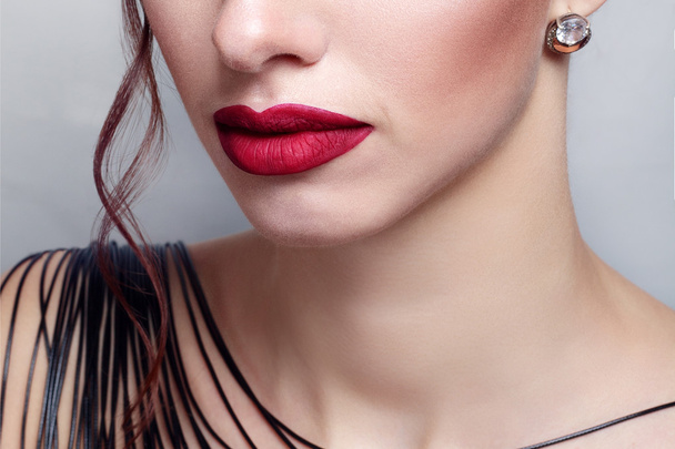 Beautiful girl with perfect skin and wine lips - Zdjęcie, obraz