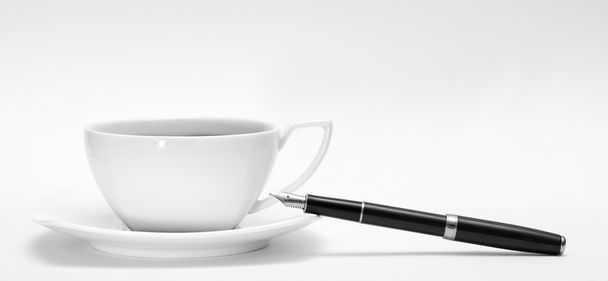 Fountain pen and coffee - Fotoğraf, Görsel