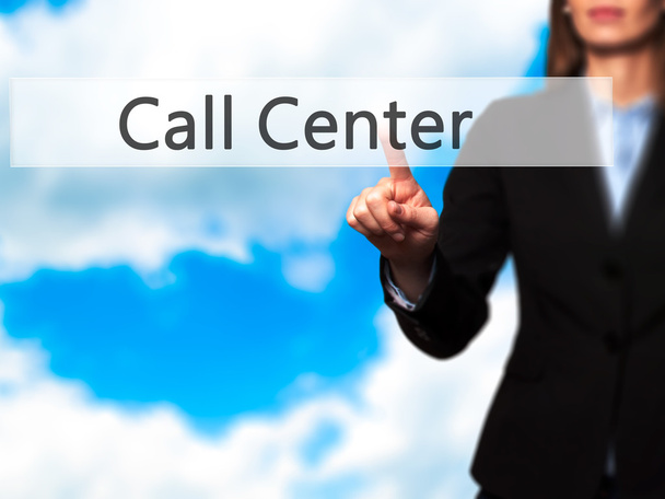 Call Center - Businesswoman main en appuyant sur le bouton sur l'écran tactile
 - Photo, image