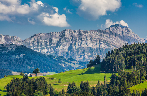 Appenzellerland、スイス、アルプスの牧歌的な風景 - 写真・画像
