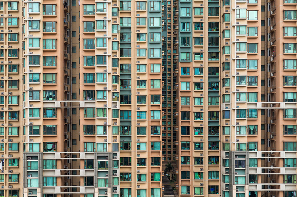 Edificio de rascacielos con ventanas
  - Foto, imagen