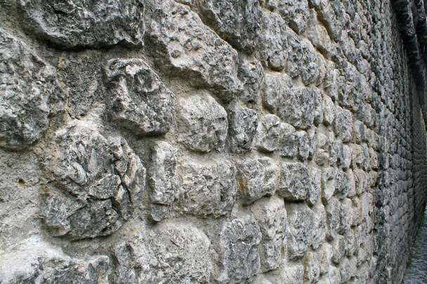 kaya ve taş engebeli antik Ortaçağ Duvar yapılmış - Fotoğraf, Görsel