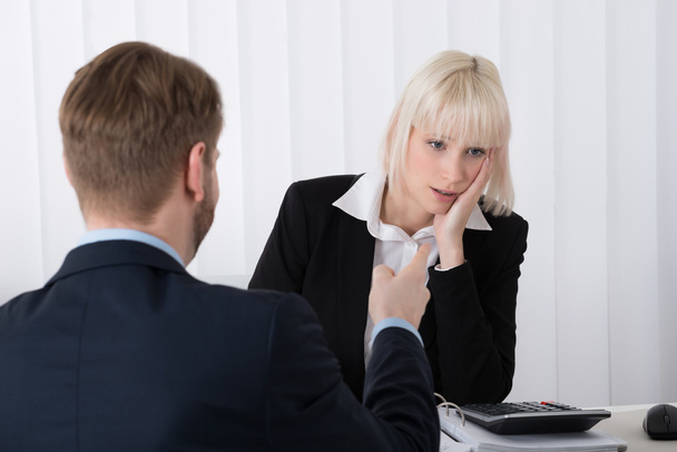Boss Blaming Female Employee - Foto, Imagem