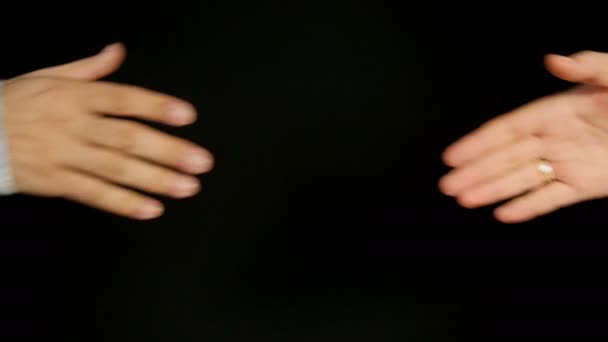 Biznes pozdrowienie Mens uścisk dłoni - Materiał filmowy, wideo