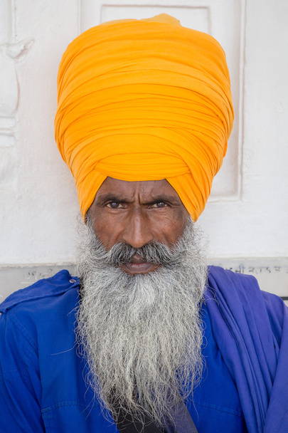 Portrait indian sikh man in turban with bushy beard. Amritsar, India - Zdjęcie, obraz