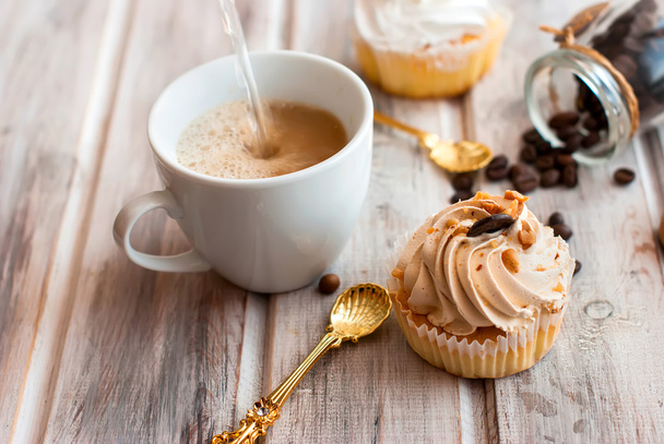Cake and coffee cup - Valokuva, kuva