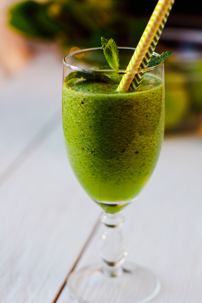 zdrowy zielony koktajl - Zdjęcie, obraz