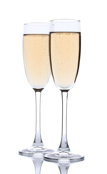 verres de champagne isolés sur un blanc
 - Photo, image
