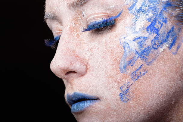 Kunst Make-up. schönes Frauenporträt mit Make-up, Nahaufnahme - Foto, Bild