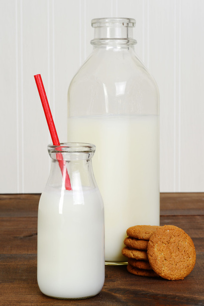 closeup milk and cookies - Foto, Imagem