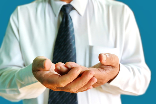 επιχειρηματίας κρατήσει δύο χέρι - Φωτογραφία, εικόνα