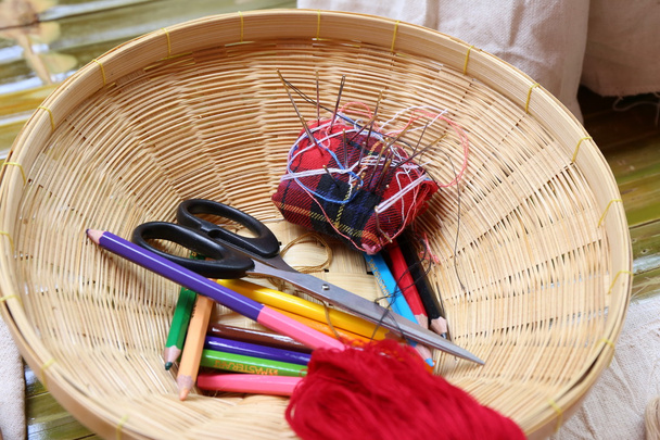 ferramentas de artesanato agulha de costura
 - Foto, Imagem