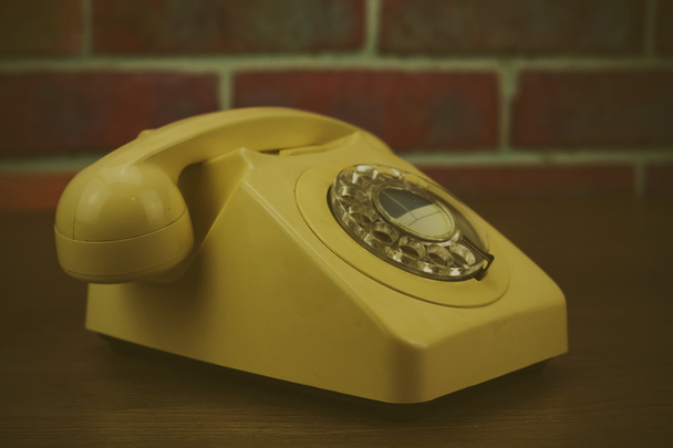 Старый ретро-телефон
 - Фото, изображение