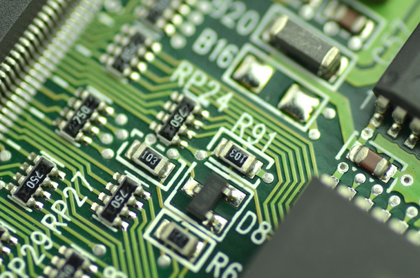 Primer plano de la placa de circuito electrónico, en el interior del ordenador
 - Foto, imagen