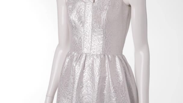 Light silver dress on mannequin. - Πλάνα, βίντεο