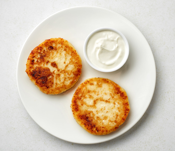 freshly baked cottage cheese pancakes - Foto, afbeelding